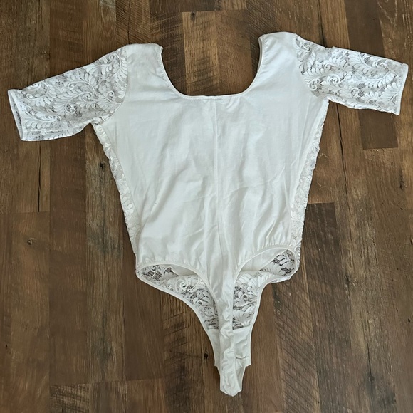 VINTAGE 90’s Carol Malony Ivory Lace Bodysuit- Size Large - Picture 2 of 3